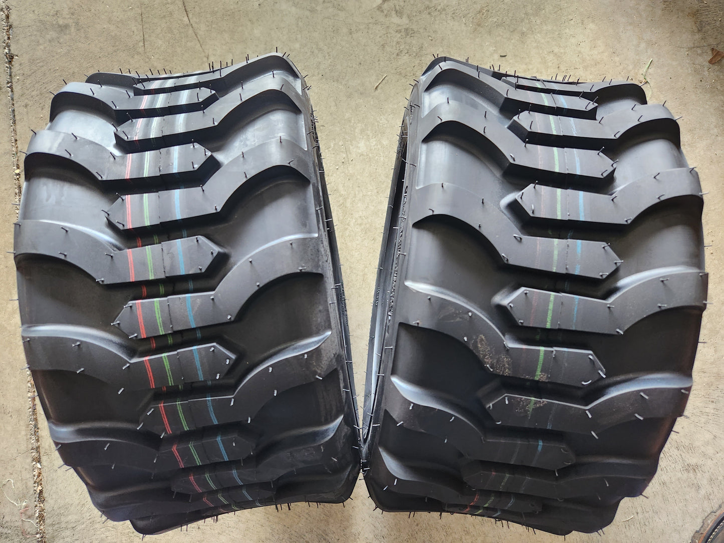 Kenda K514 R4 18x8.50-10 C Skid Steer Loader Tire