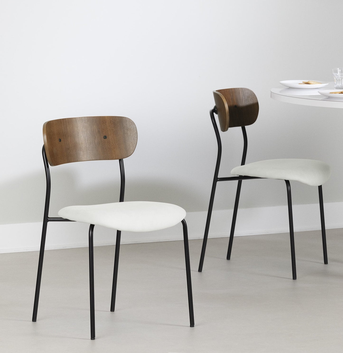 South Shore Hype, Mid-century Glam Chair, White