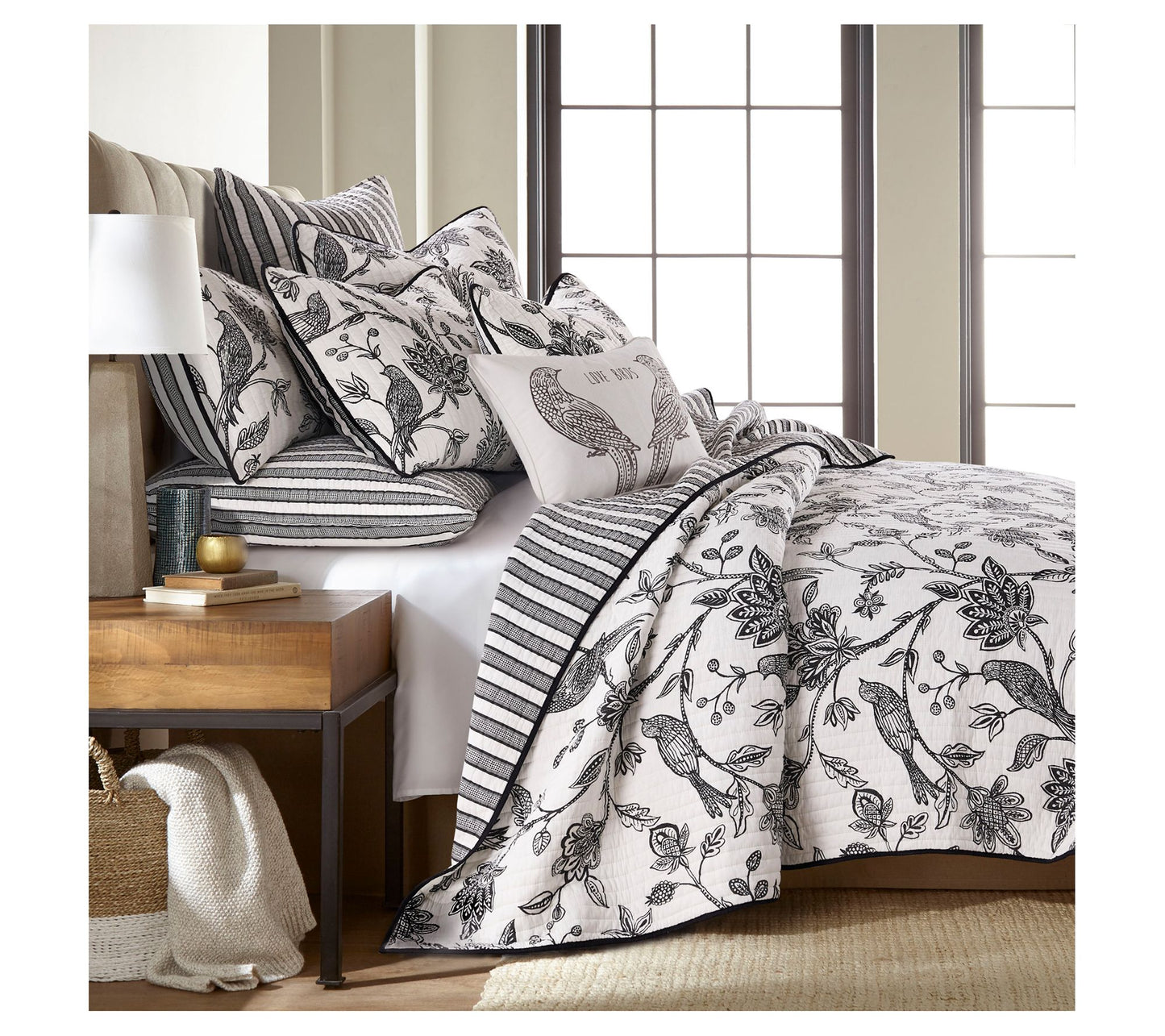 Levtex Home Tanzie Black 2-Piece Floral Twin/Twin XL Quilt Set