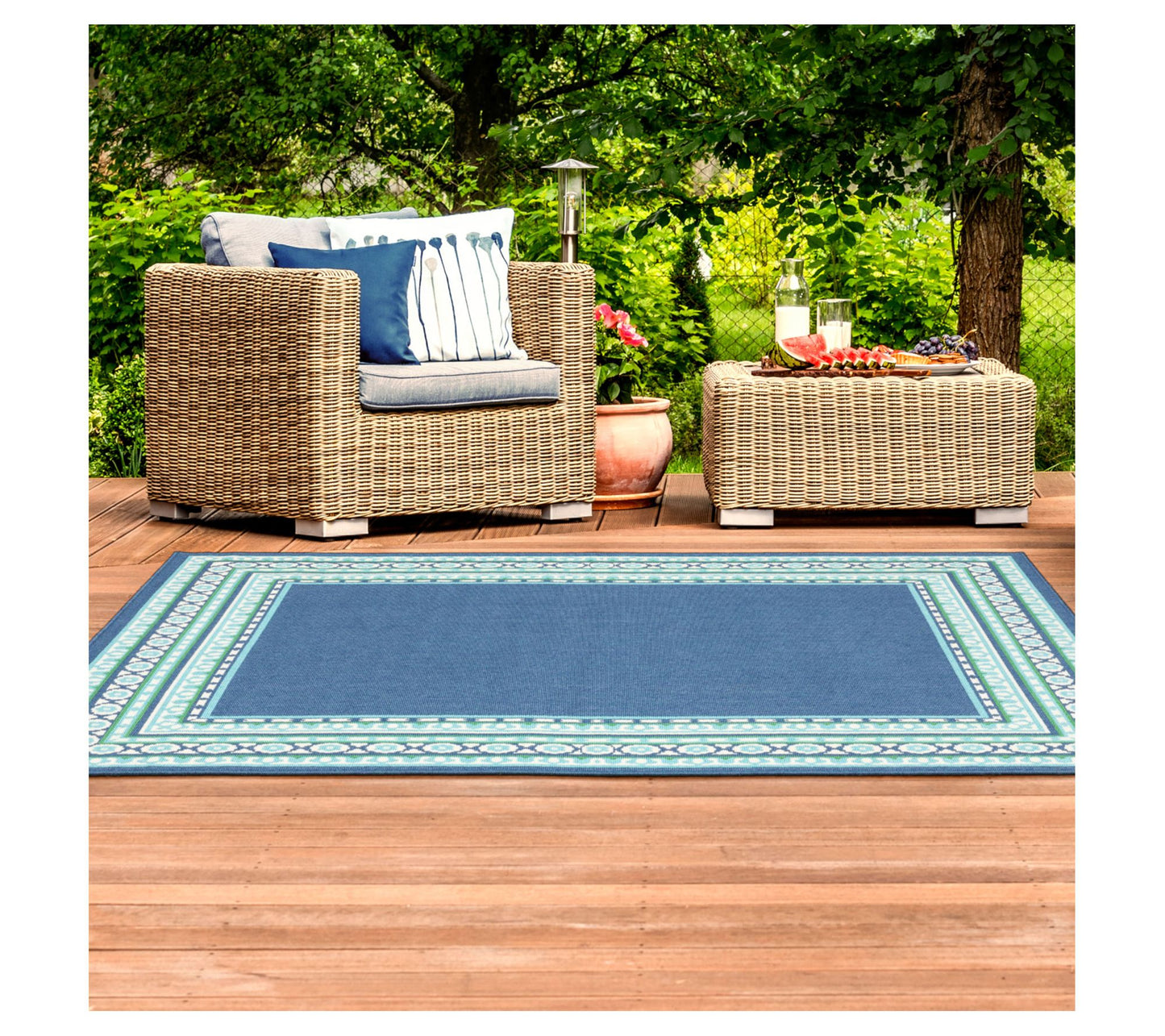 Veranda Living I/O Indigo Blue & Green Border 5'3"x7'6" Rug