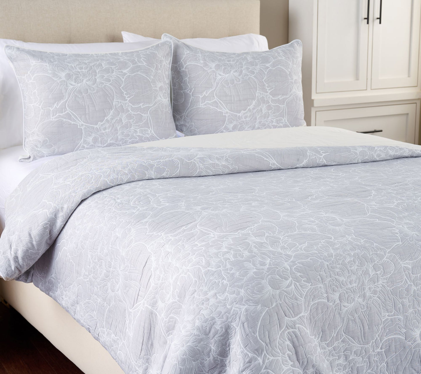Northern Nights Floral Gauze Matelasse Comforter Set- Full