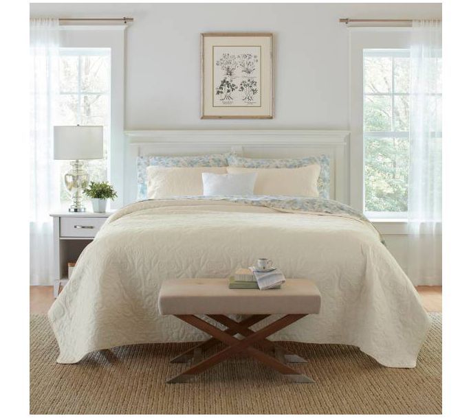 Laura Ashley Felicity Beige King Quilt-Sham Set