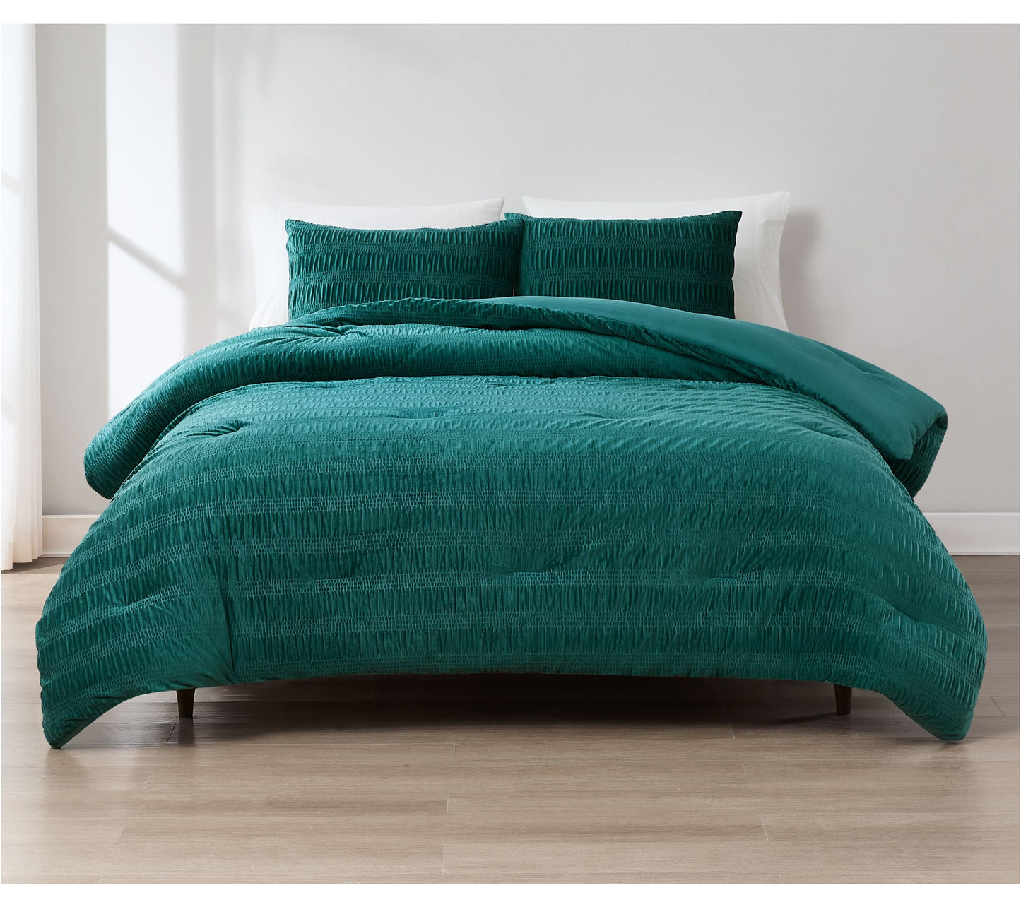 Lush Decor Azalea Ruched Velvet Stripe Comforter Set King/CK