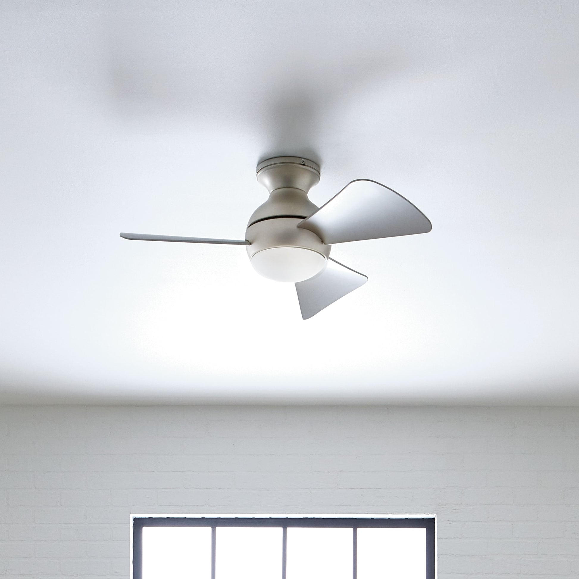 Kichler Sola 34-in Integrated LED Outdoor Downrod or Flush Mount Brushed Nickel with Silver Blades Ceiling Fan With Light ( 3 -Blade ) 1418389
