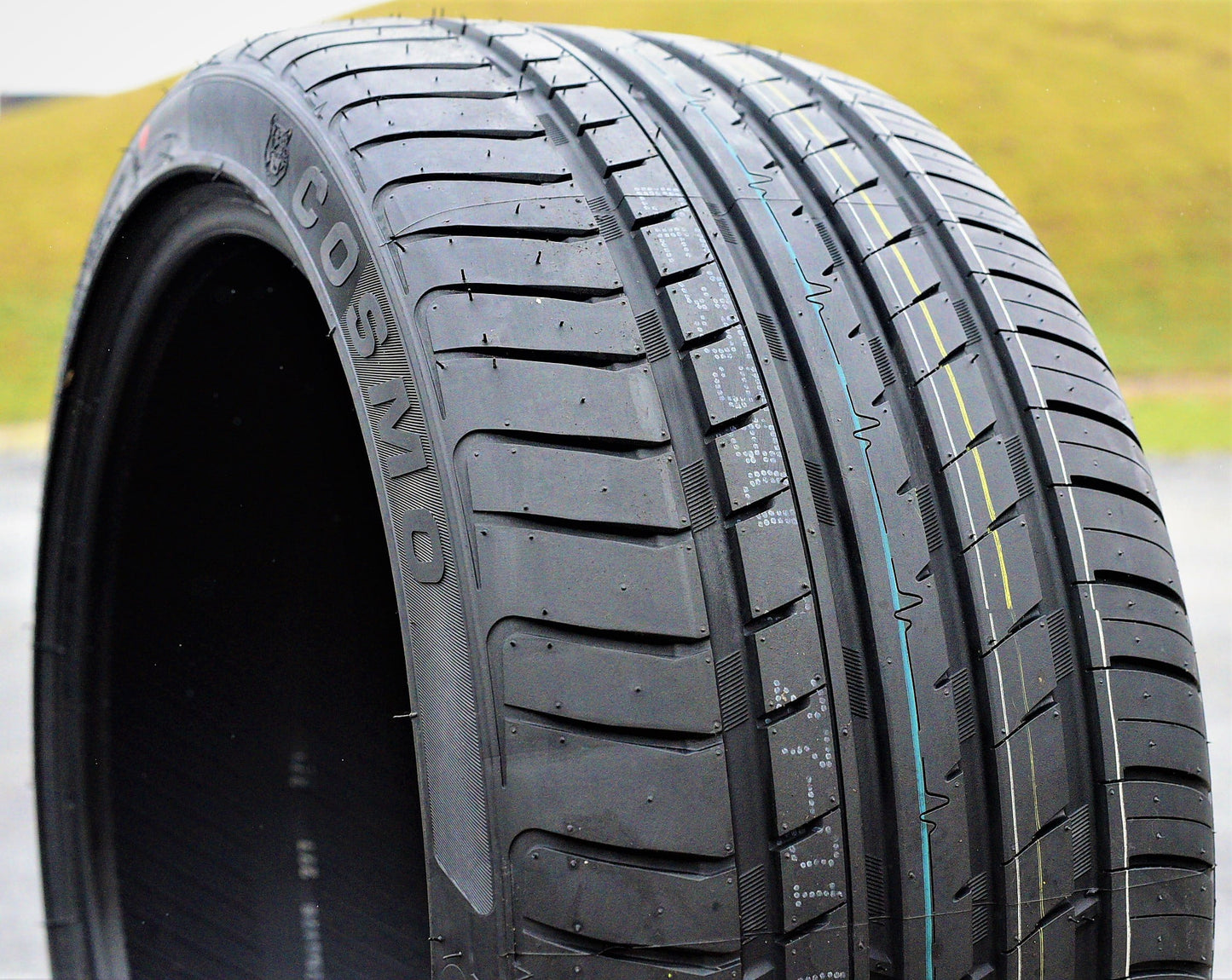 Cosmo MuchoMacho 275/35R20 102Y ZR XL A/S High Performance Tire Fits: 2005 Bentley Continental GT, 2006-07 Bentley Continental Flying Spur