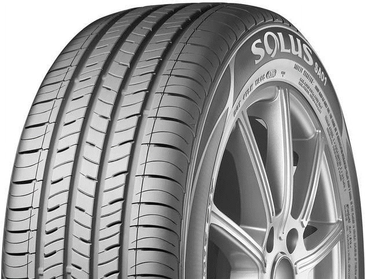 Kumho KH32 Tire 205/65R16 95H Fits: 2016-21 Chevrolet Malibu L, 2013-17 Honda Accord LX