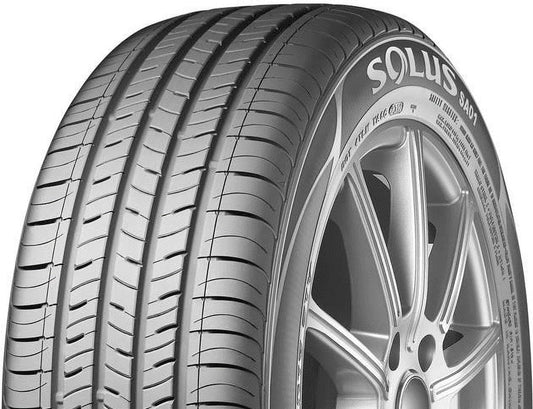 Kumho KH32 Tire 205/65R16 95H Fits: 2016-21 Chevrolet Malibu L, 2013-17 Honda Accord LX