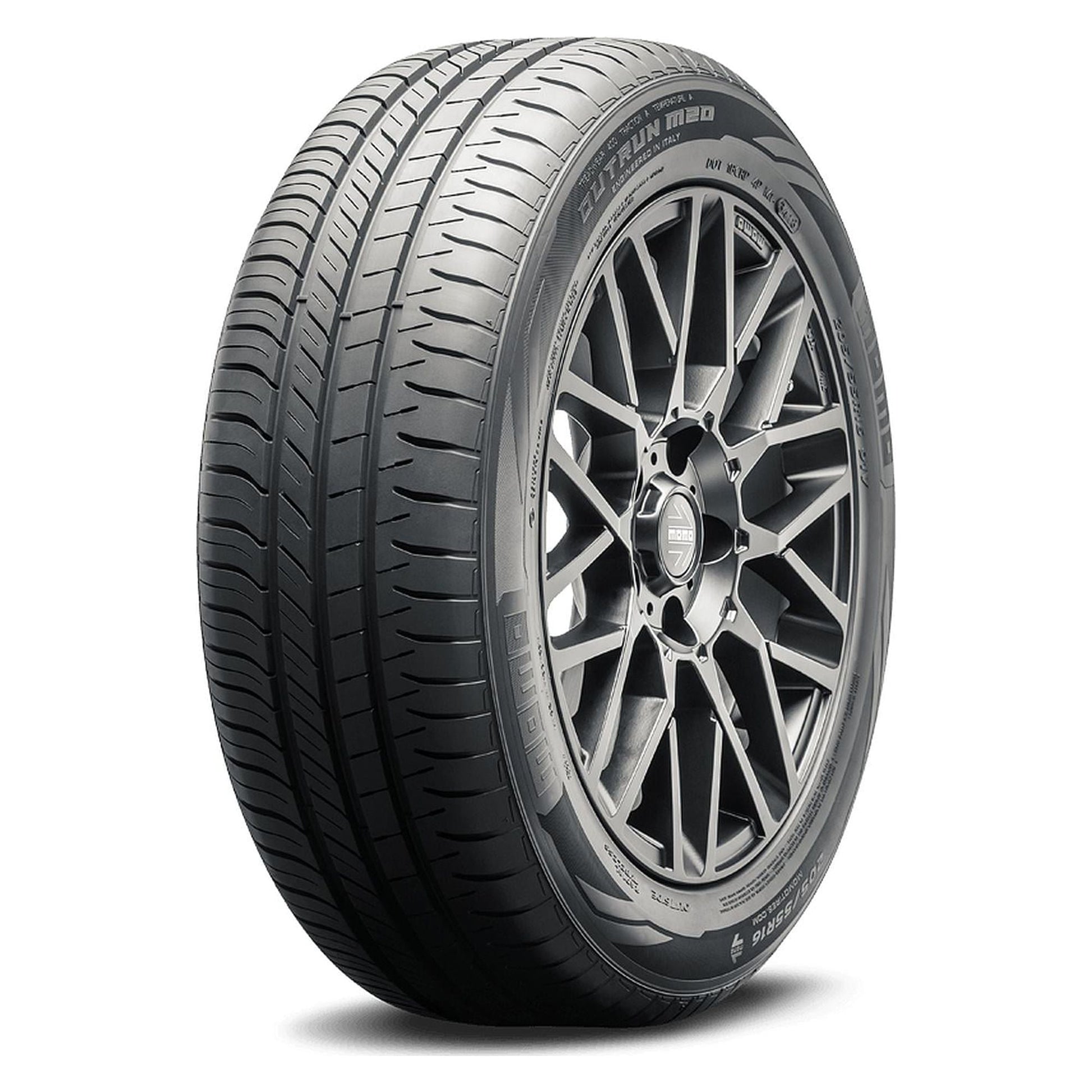 Momo OUTRUN M20 Performance 205/60R15 91V Passenger Tire