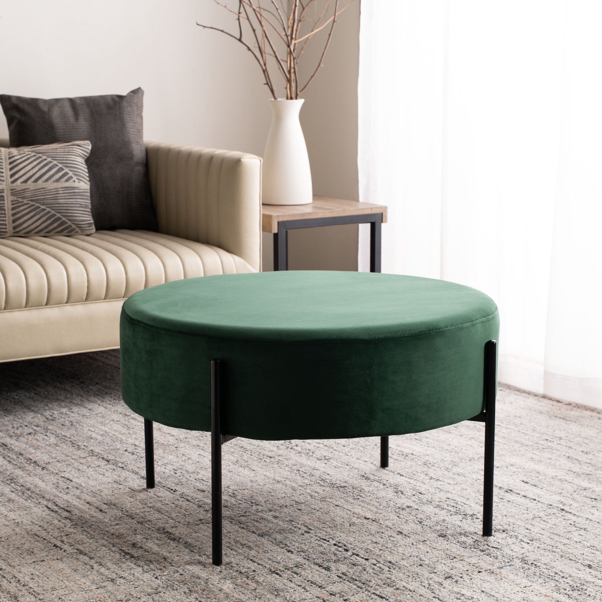 SAFAVIEH Lisbon Modern Glam Round Cocktail Ottoman, Malachite Green