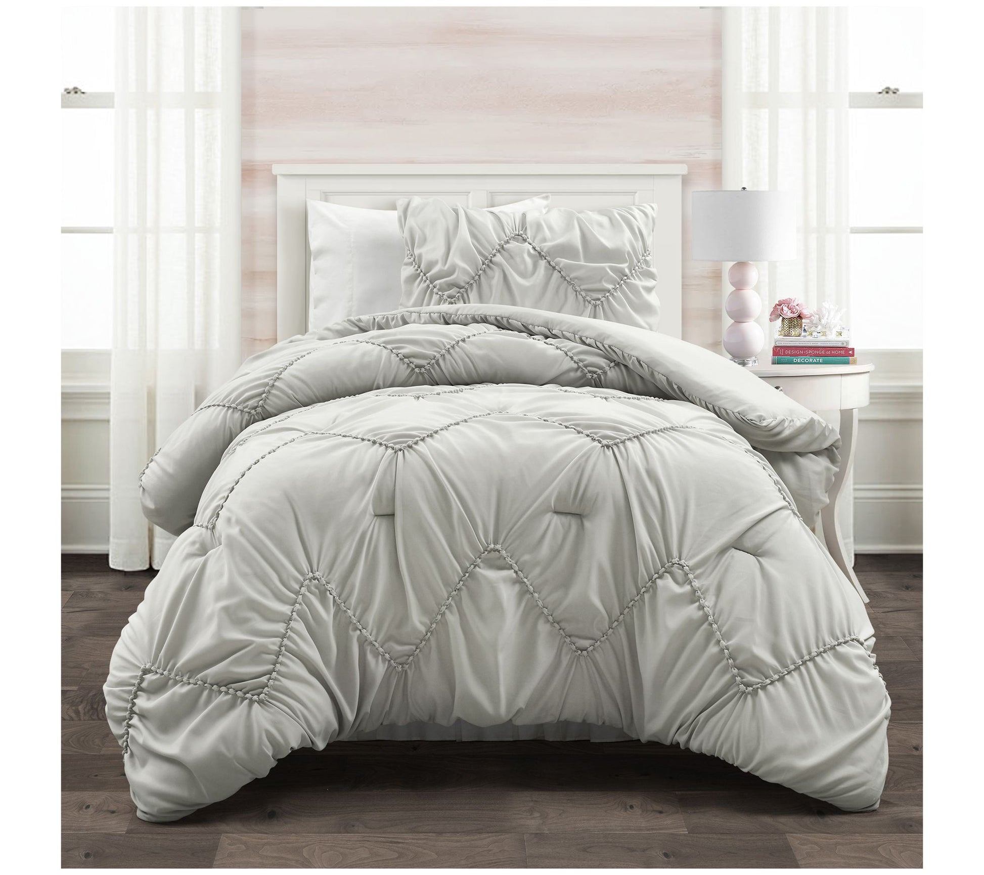 Lush Decor Ruched Chevron Comforter 2Pc Set Twin/Twin-XL