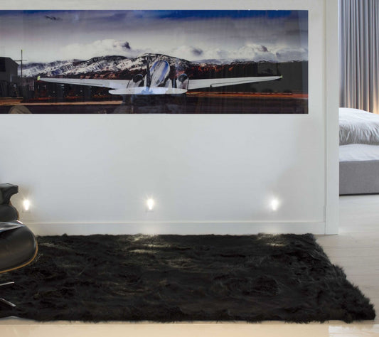 HomeRoots Faux Sheepskin Area Rug 5' x 8'