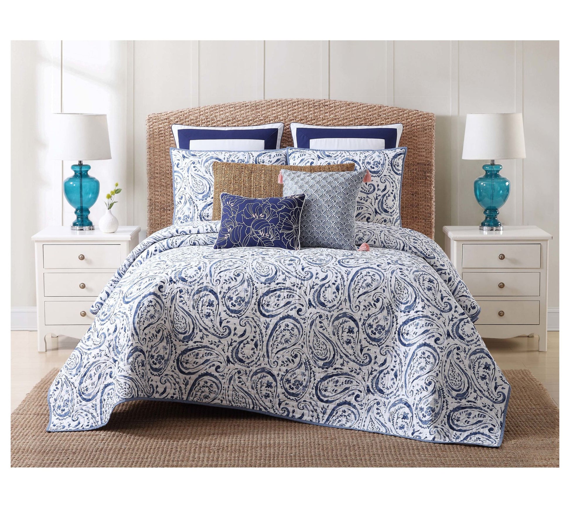 Oceanfront Resort Indienne Paisley Full/Queen Quilt Set