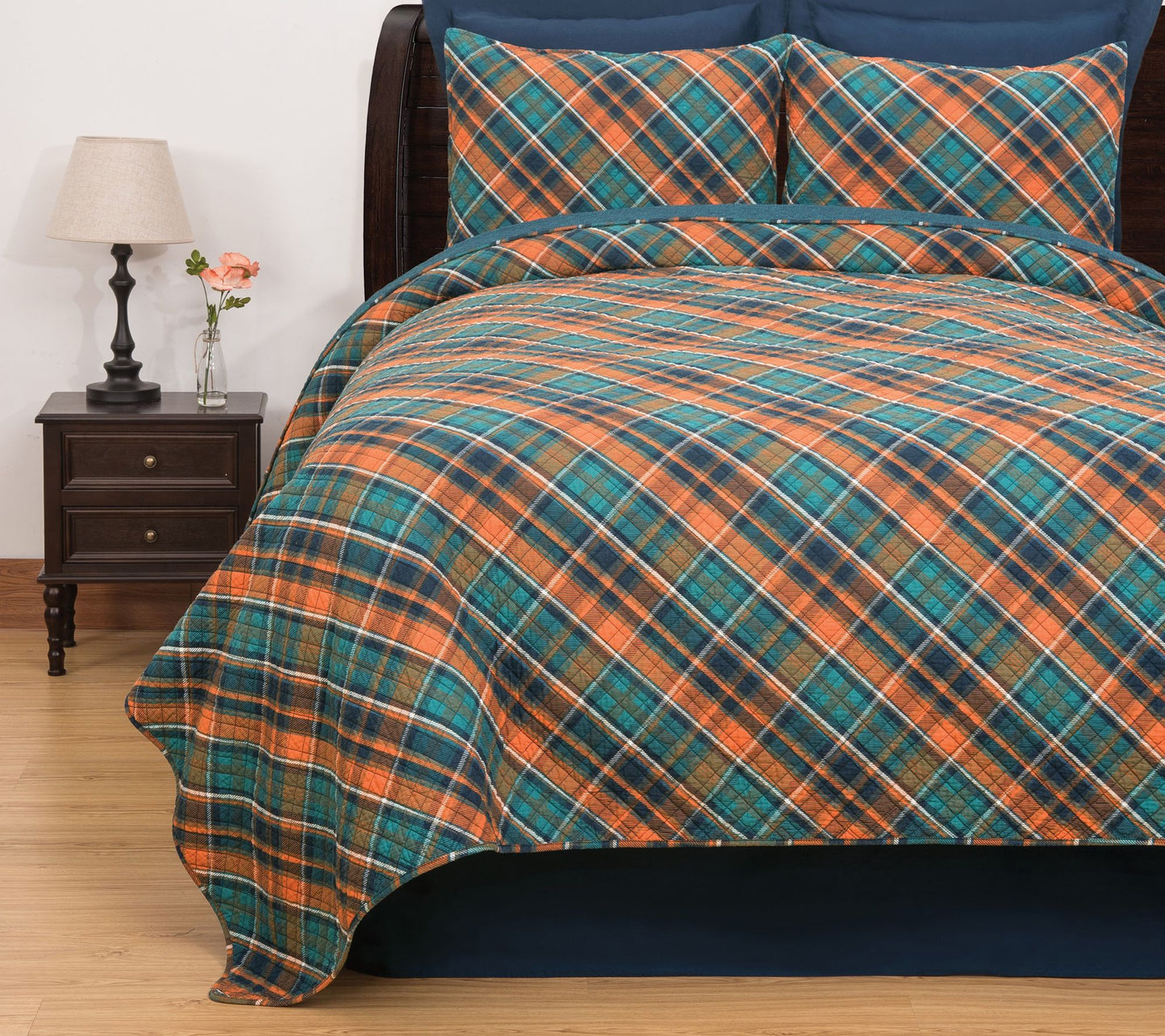 Troy Plaid Full/Queen Quilt Set by Valerie