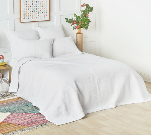 carol & frank Bennett White King Quilt