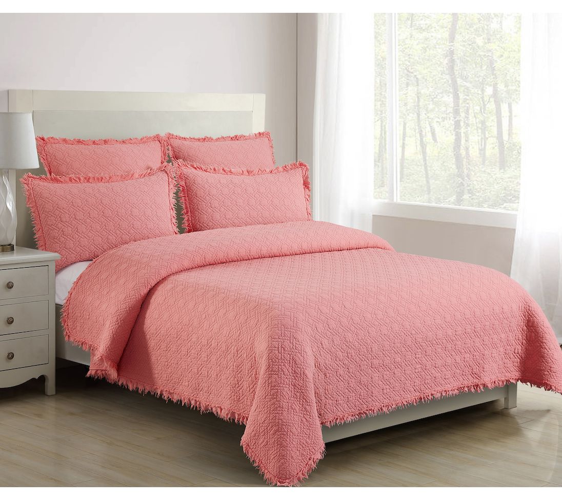 Trellis Peony Full/Queen Quilt Set by Valerie