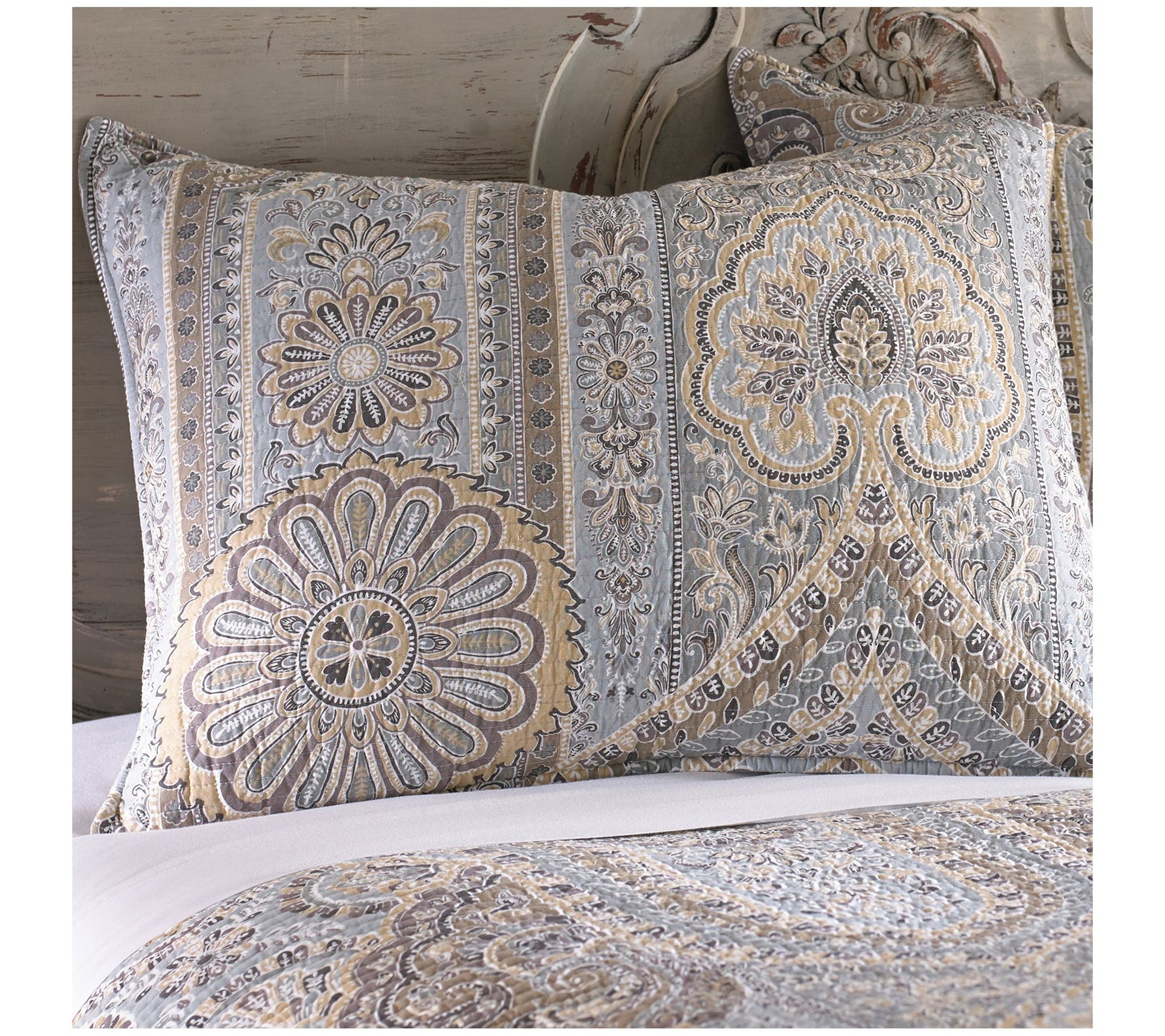 Levtex Home Casablanca 3-Piece Full/Queen QuiltSet