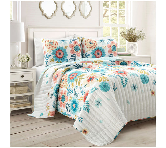 Lush Decor Cottage Core Ariana Flower Quilt Kin