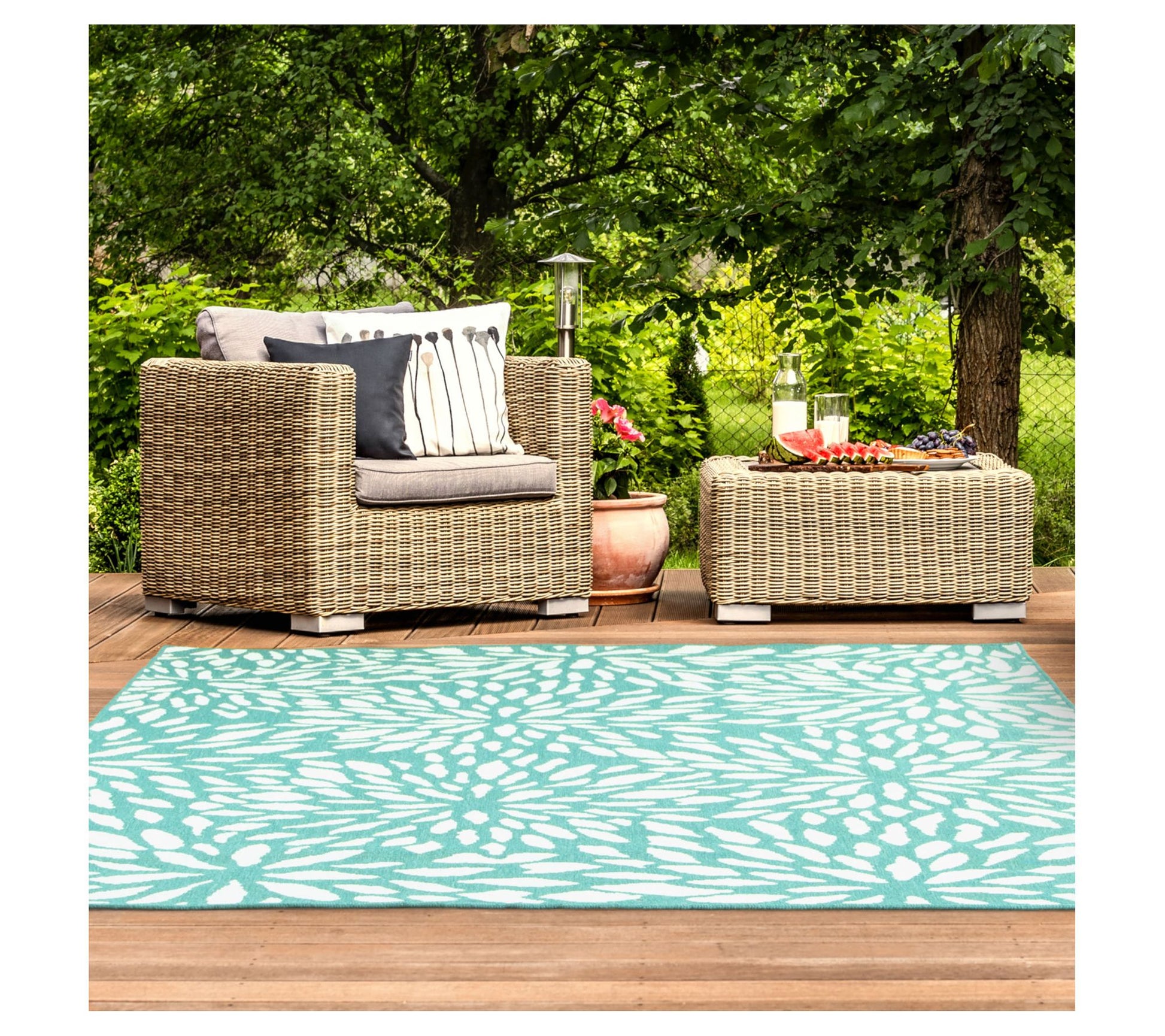 Veranda Living In/Out Aruba Blue Botanical 8'6"x13' Rug