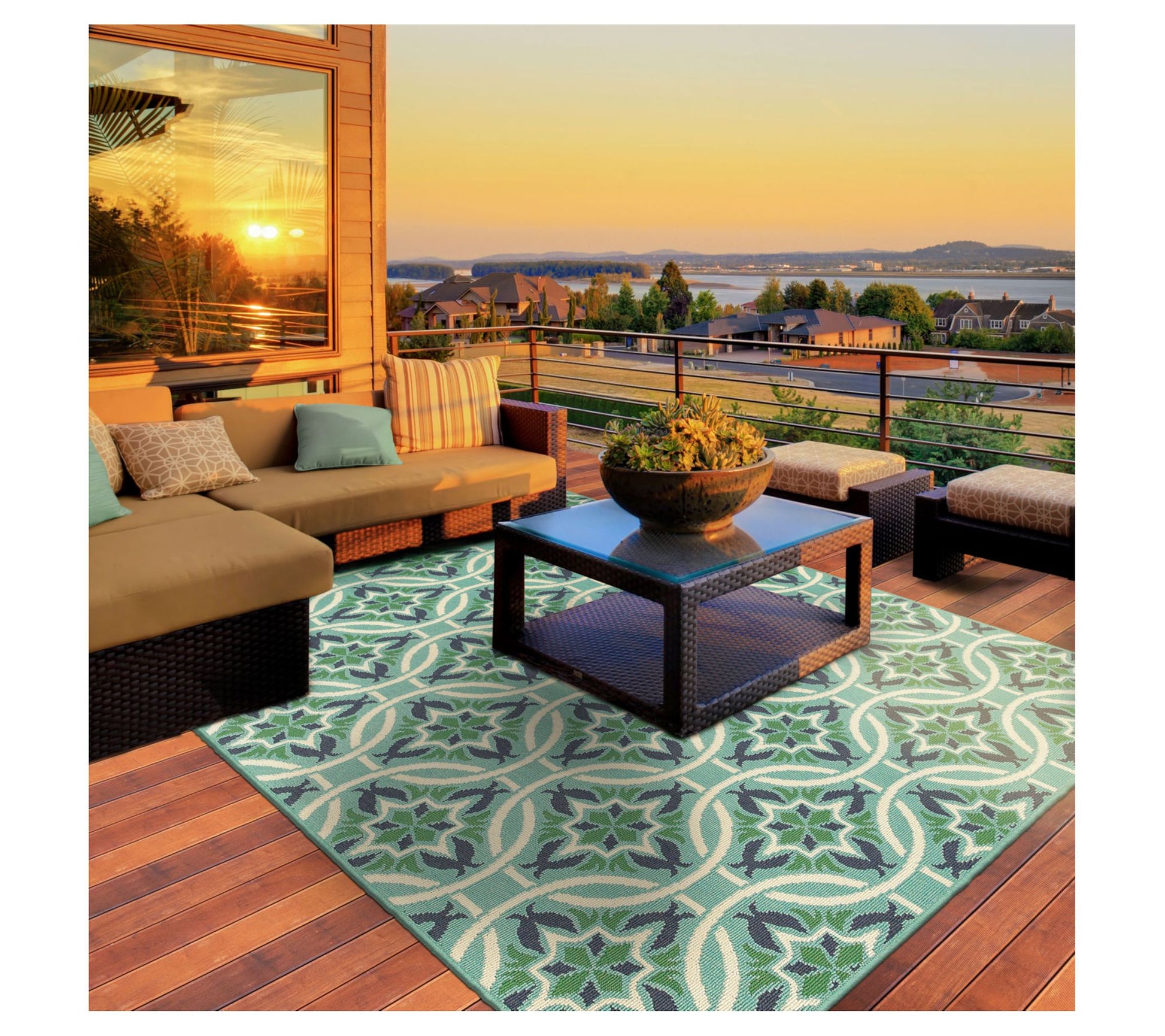 Veranda Living I/O Blue Green Floral Medallion'3"x7'6" Rug