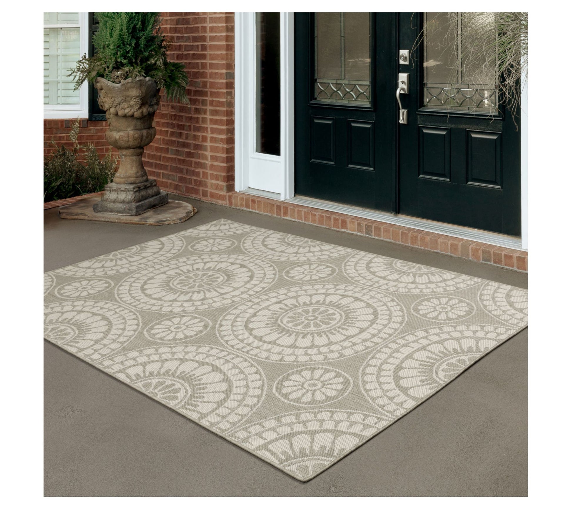 Veranda Living I/O Gray Tonal Geometric Circles7'10"x10' Rug