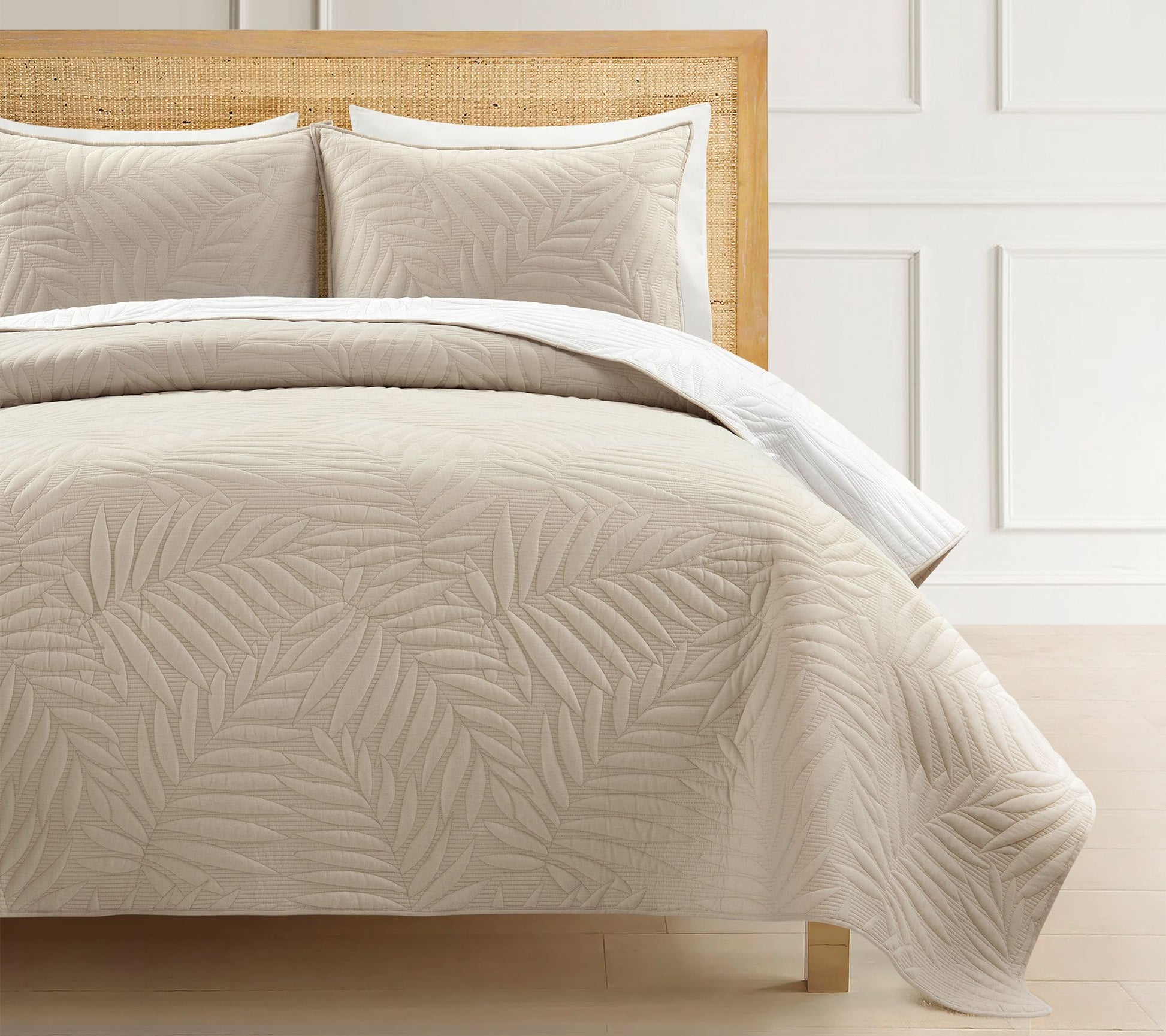 Lush Decor Isla Leaf Reversible Quilt 3pc Set-K/Cal K