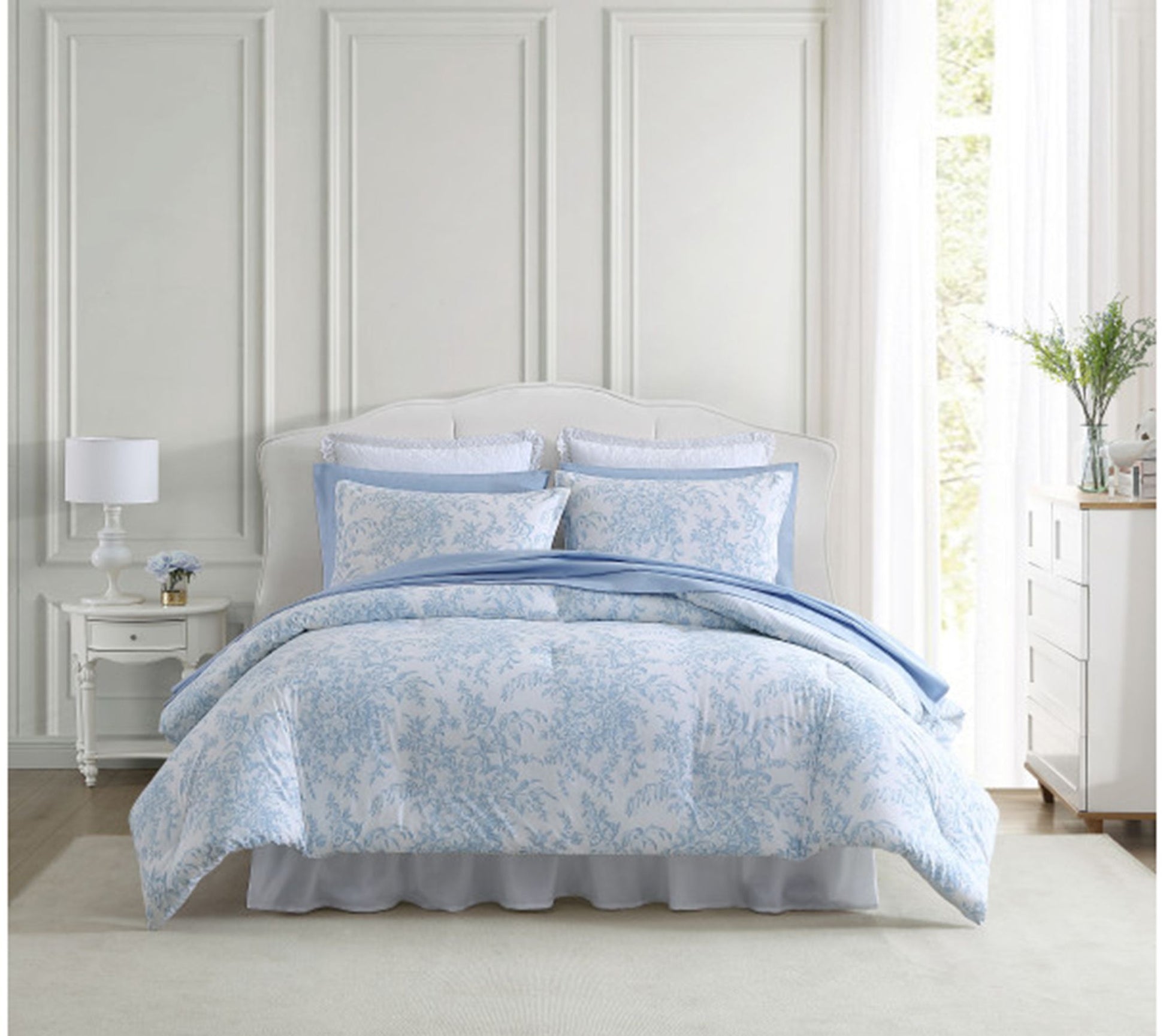 Laura Ashley Bedford Blue Full Queen Comforterham Set