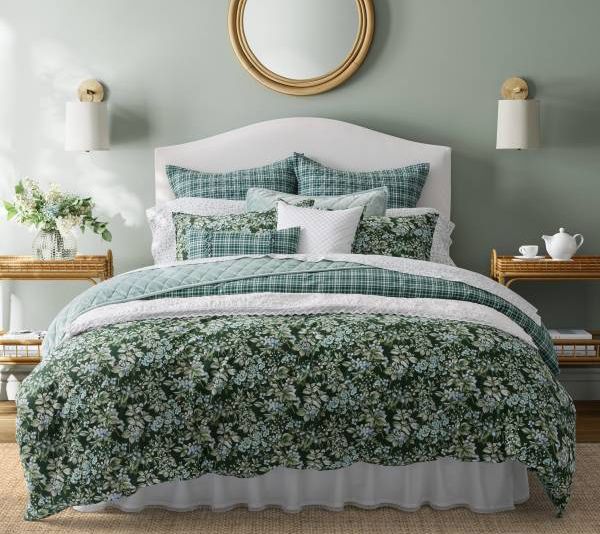 Laura Ashley Bramble Floral Green King Duvet Cover Bonus Set
