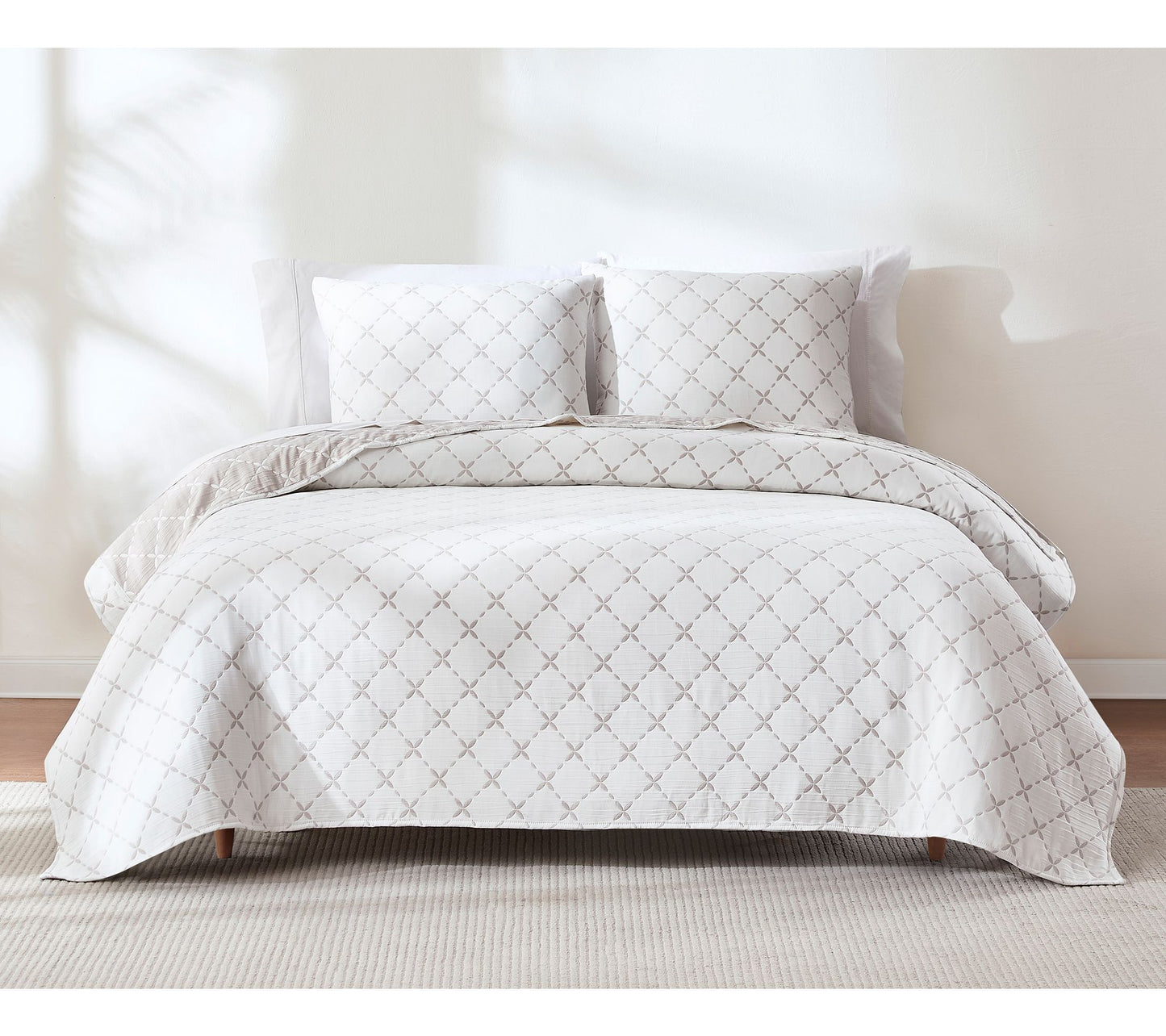 Lush Decor Diamond Leaf Jacquard Coverlet Set Full/Queen