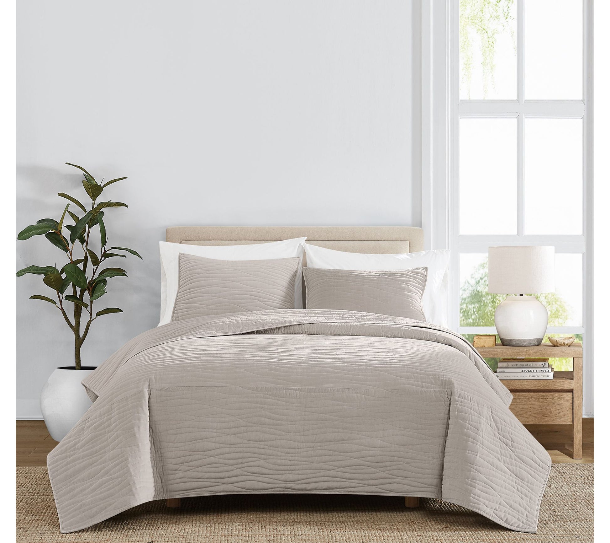 Royal Velvet Wavy Cotton Velvet Twin XL Quilt Set