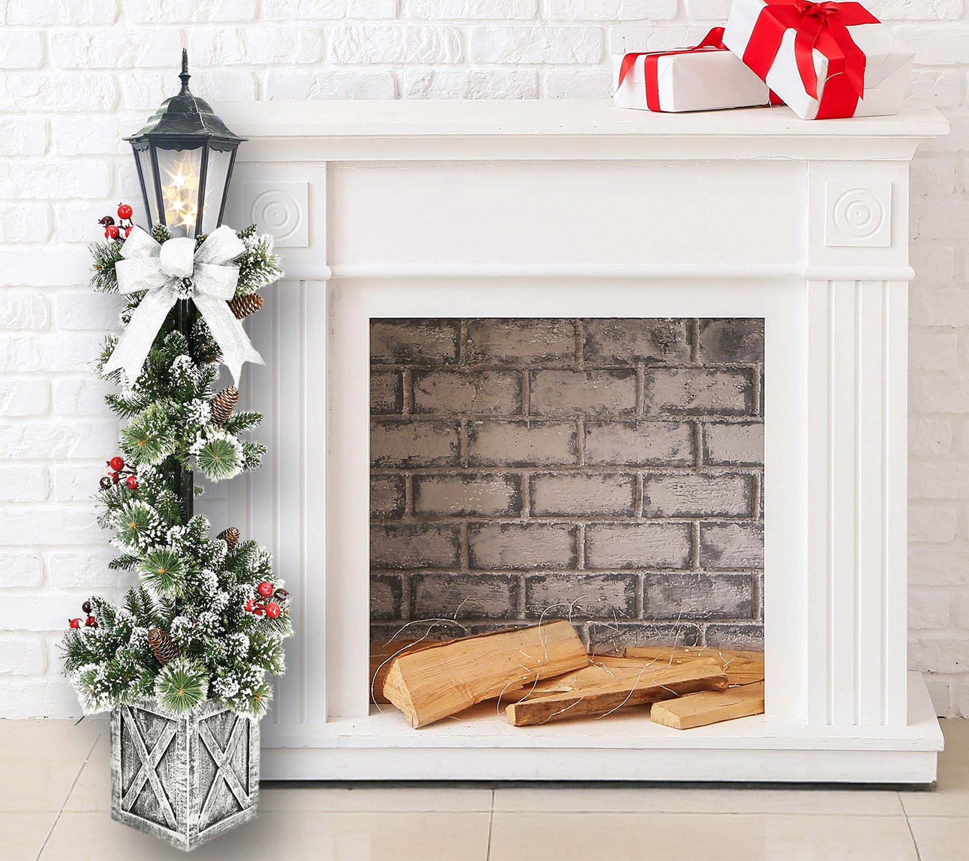 Santa's Workshop 4ft Needle Pine Lamp Post, 50Lights