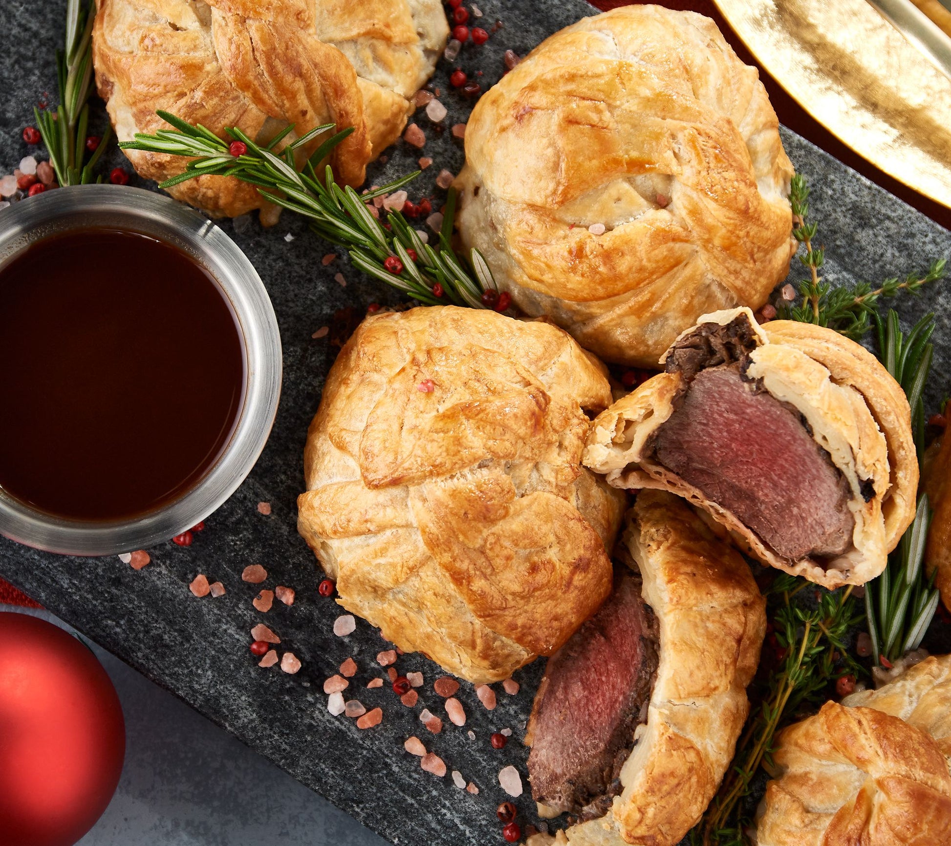 Rastelli's (8) 9oz. Filet Mignon Beef Wellingtons