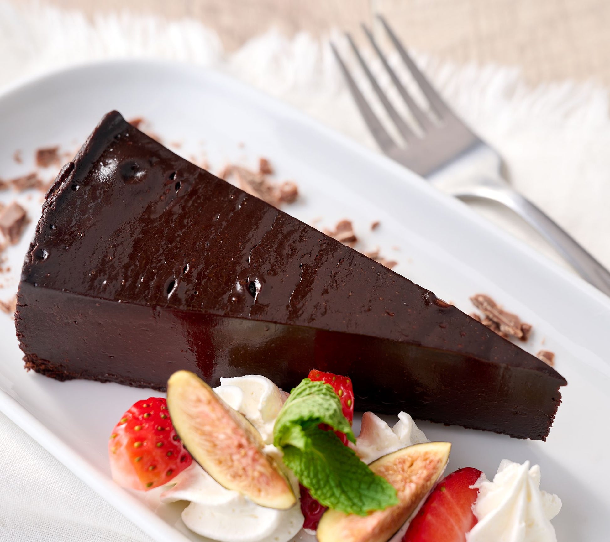 Geoffrey Zakarian 4 LB Pre-Cut Flourless Chocolate Cake