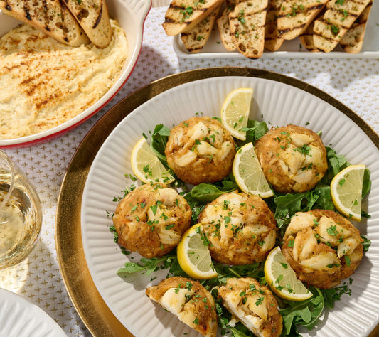 Graham & Rollins (8) 3oz Chesapeake Crab Cakes with 10-oz Crab Dip